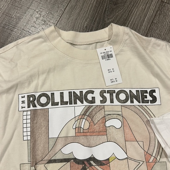 Abercrombie and Fitch tees. Size xs. - Picture 2 of 3